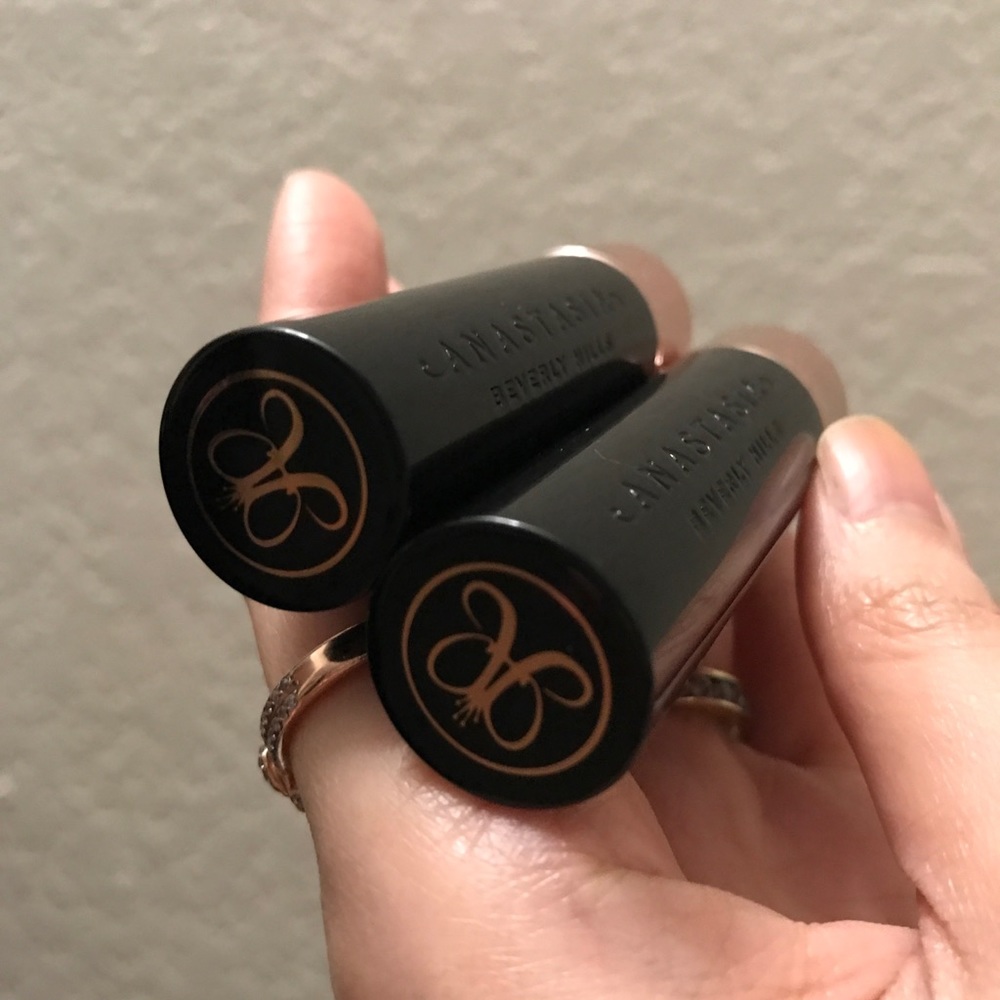 ❌SOLD❌ABH matte lipstick